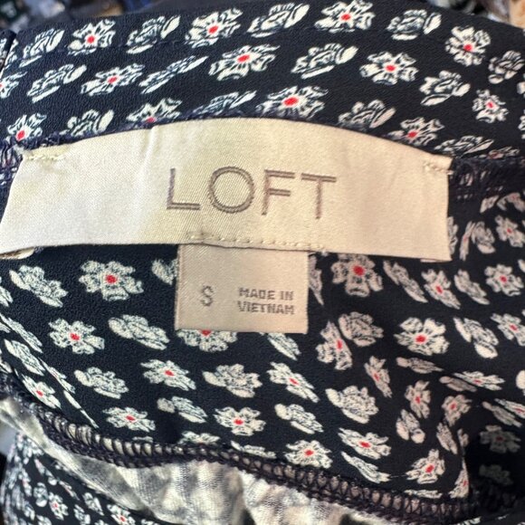 Loft Size Small Sleeveless Blue & White Patterned Top - Picture 6 of 7